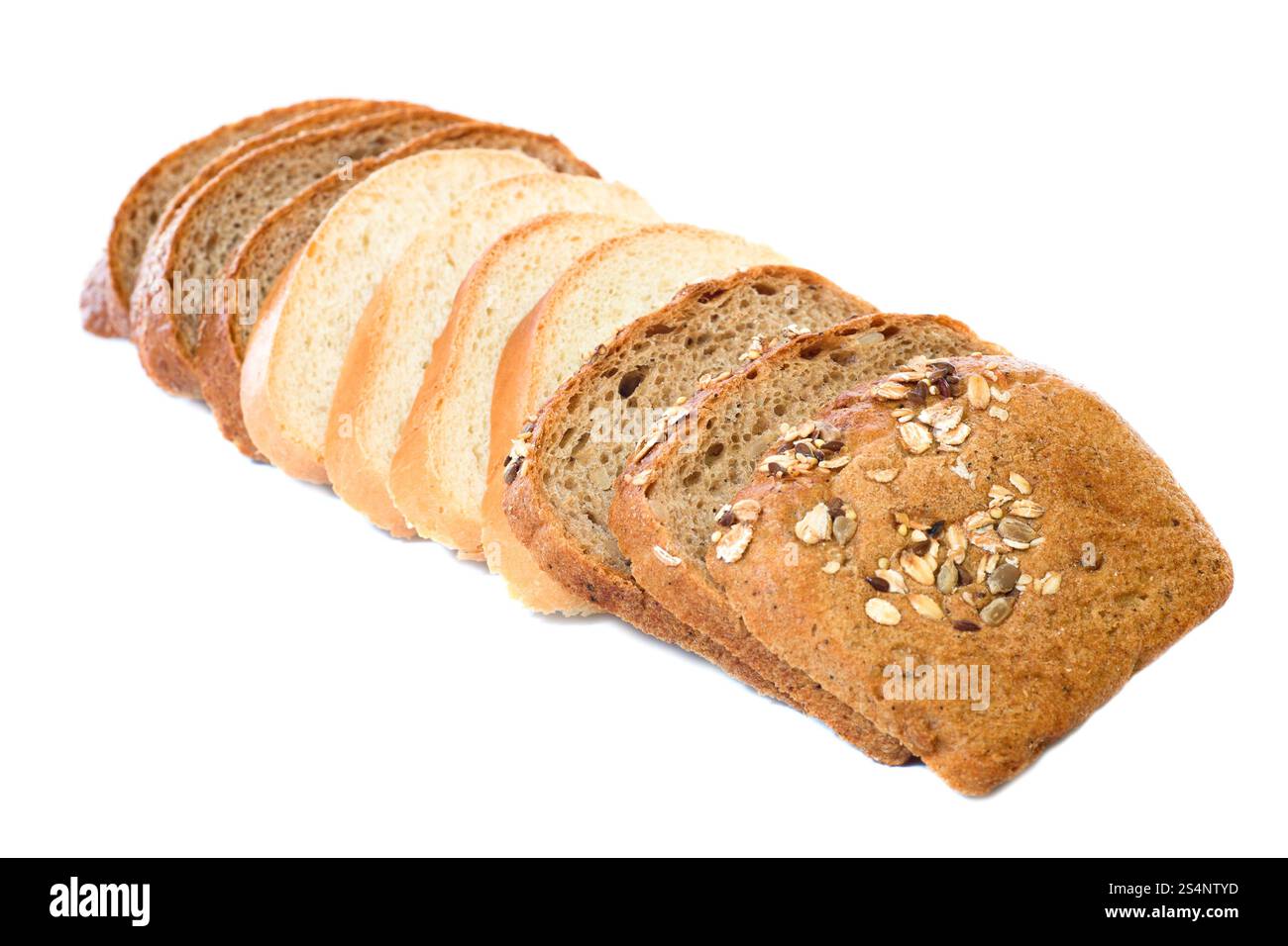 Fette di segale e grano pane isolati su sfondo bianco Foto Stock