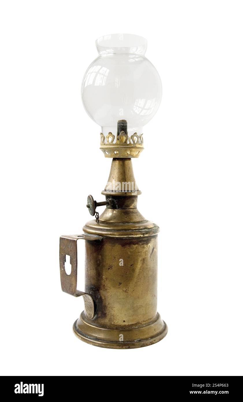 vecchia lampada vintage a olio di vetro. spia olio Foto Stock