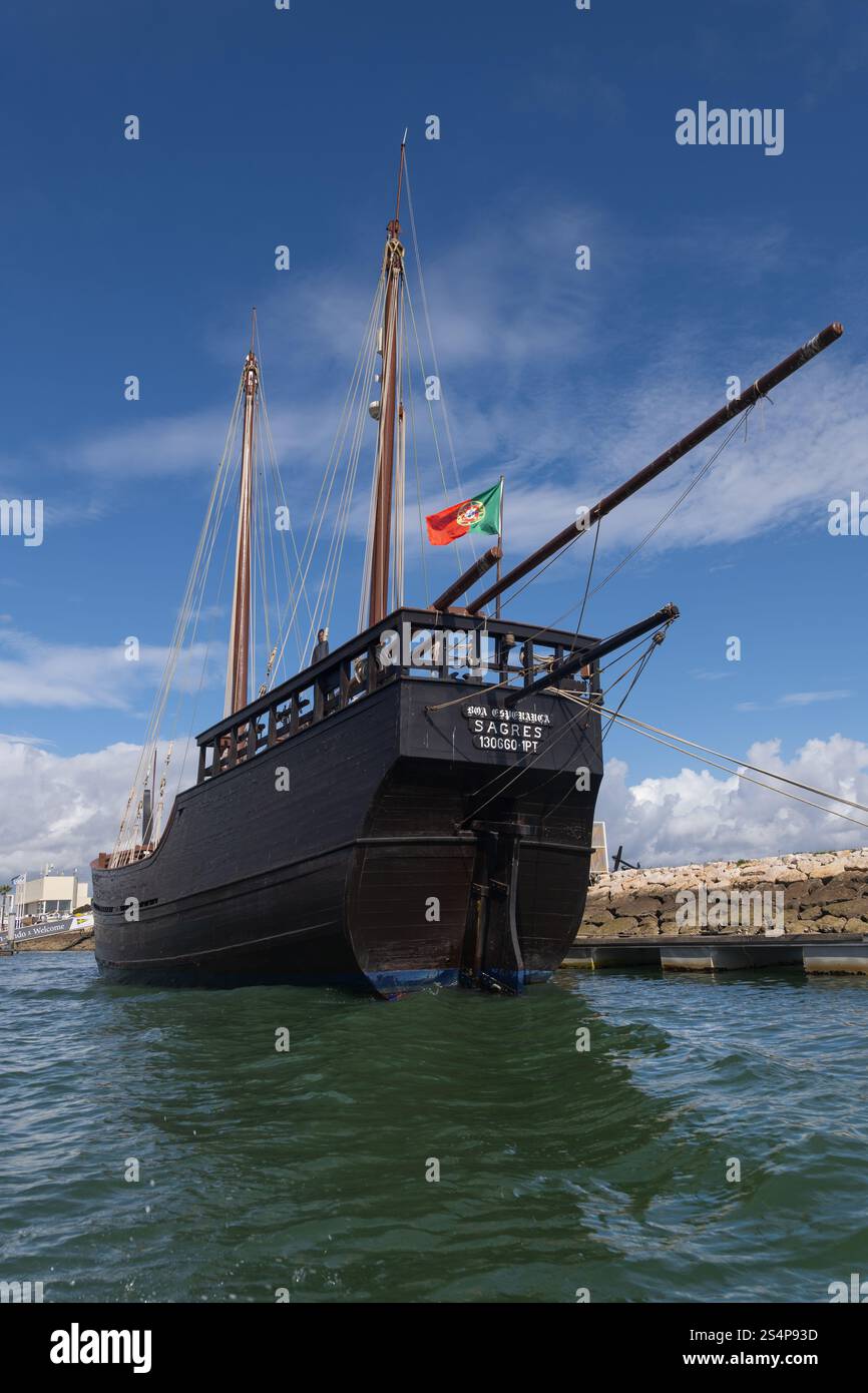 Caravel Boa Esperanca, replica dello storico veliero utilizzato da Bartolome Diaz e museo galleggiante a Lagos, Portogallo. Foto Stock