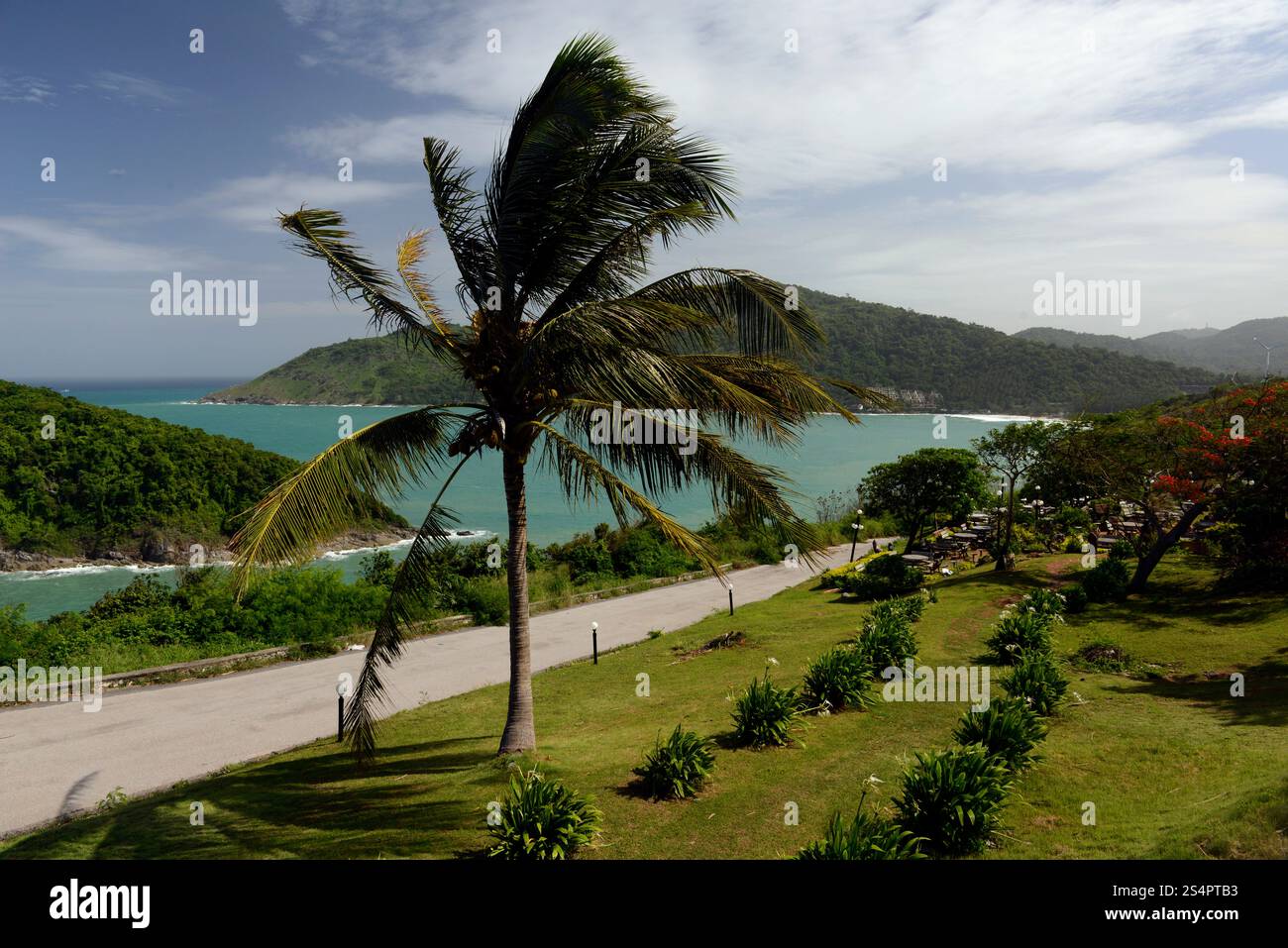 Il punto panoramico di Laem Promthep vicino alla spiaggia di Rawai a sud sull'isola di Phuket nel sud della Thailandia a Southeastasia.

 Foto Stock