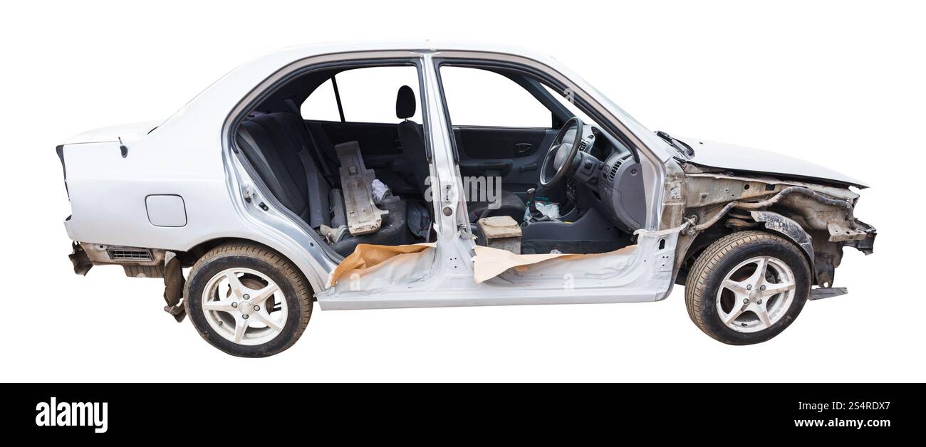 Smontato per la riparazione di auto isolati su sfondo bianco Foto Stock