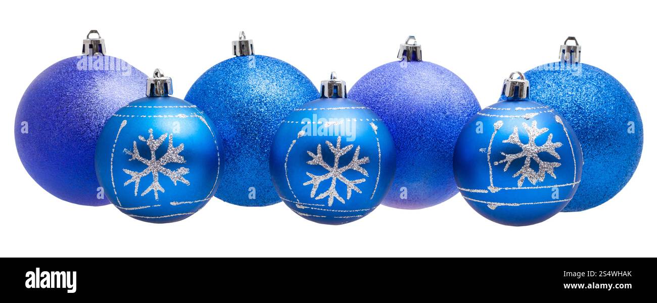 Decorazioni di Natale - linea di xmas blue balls isolati su sfondo bianco Foto Stock