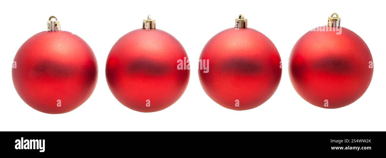 Decorazioni di Natale - quattro rosso scuro palle di Natale isolato su sfondo bianco Foto Stock