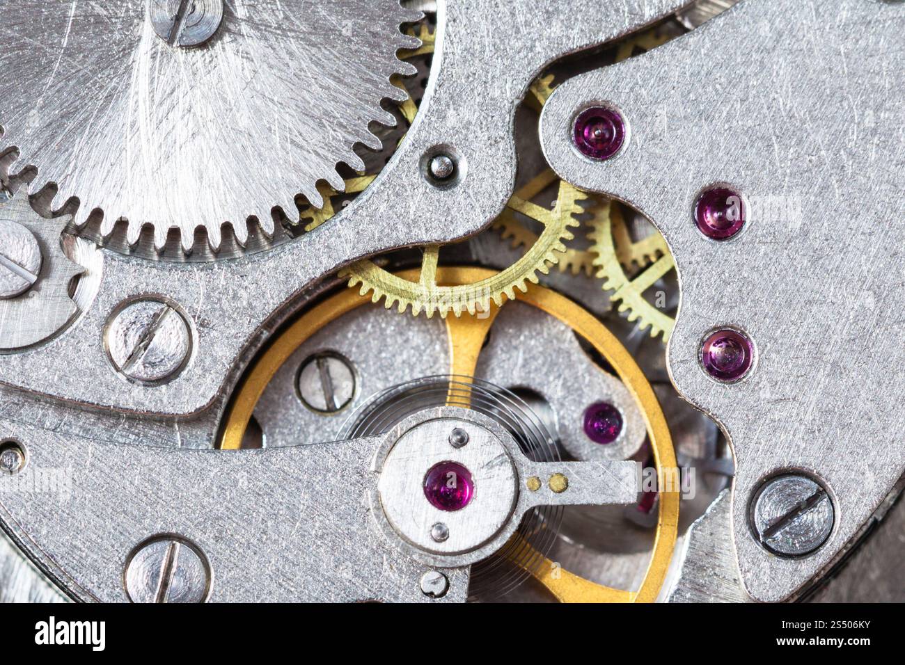 Orologiaio workshop - dettaglio di orologi meccanici da vicino Foto Stock