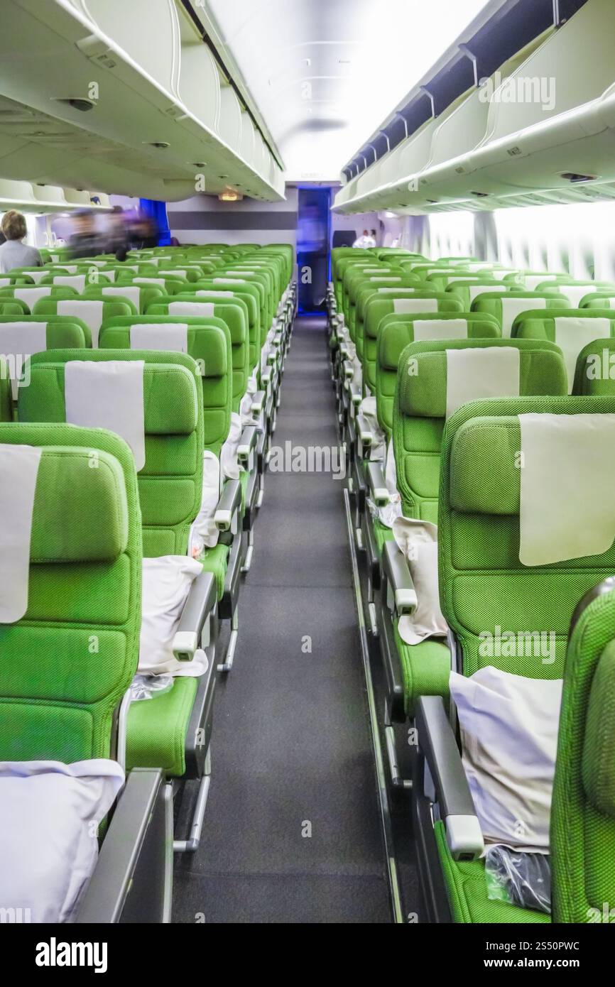 Sedili Green Airplane in cabina. Vista interna. Posti a sedere in cabina Foto Stock
