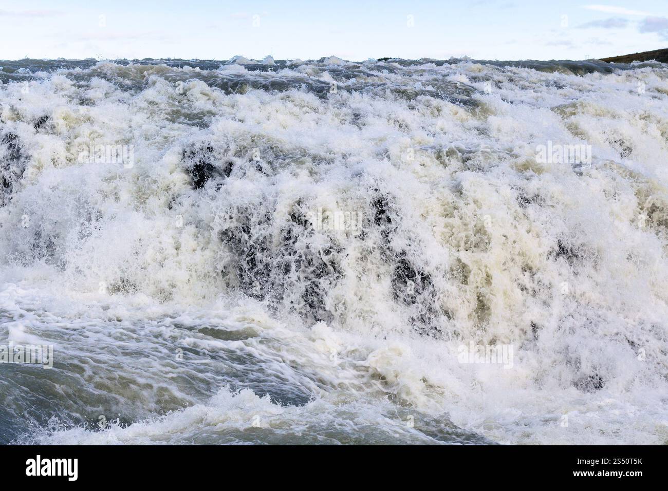 Viaggio in Islanda - acqua su rapids vicino fino a Gullfoss cascata in autunno Foto Stock