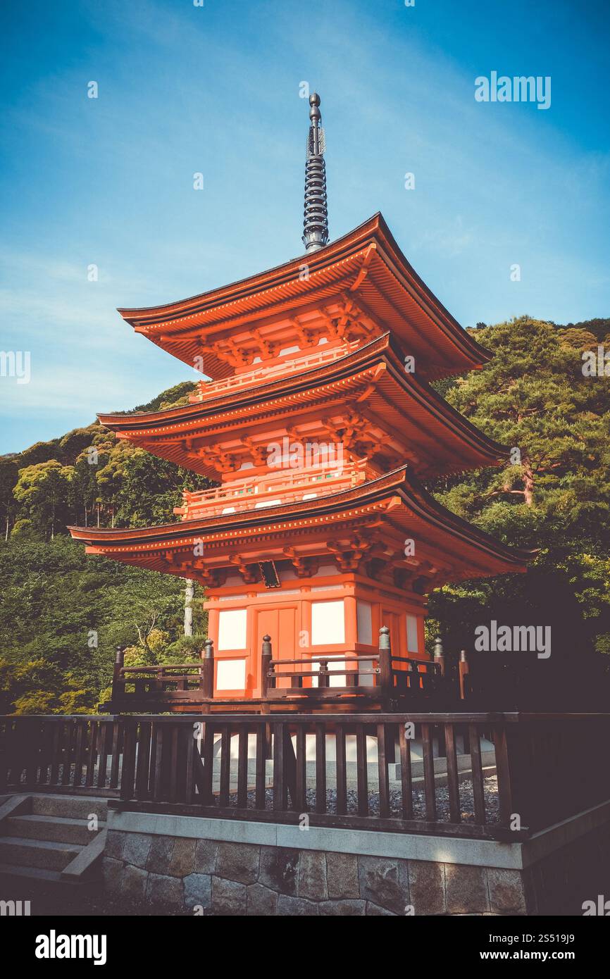 Pagoda al tempio kiyomizu-dera, Gion, Kyoto, Giappone. Pagoda al tempio kiyomizu-dera, Kyoto, Giappone Foto Stock