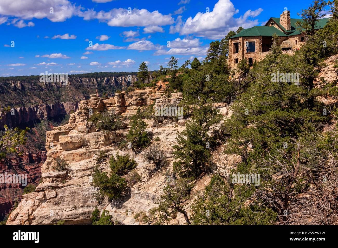 Il Grand Canyon National Park è uno dei parchi nazionali più antichi degli Stati Uniti e si trova in Arizona. All'interno del parco si trova il Grand Canyon, un gorg Foto Stock
