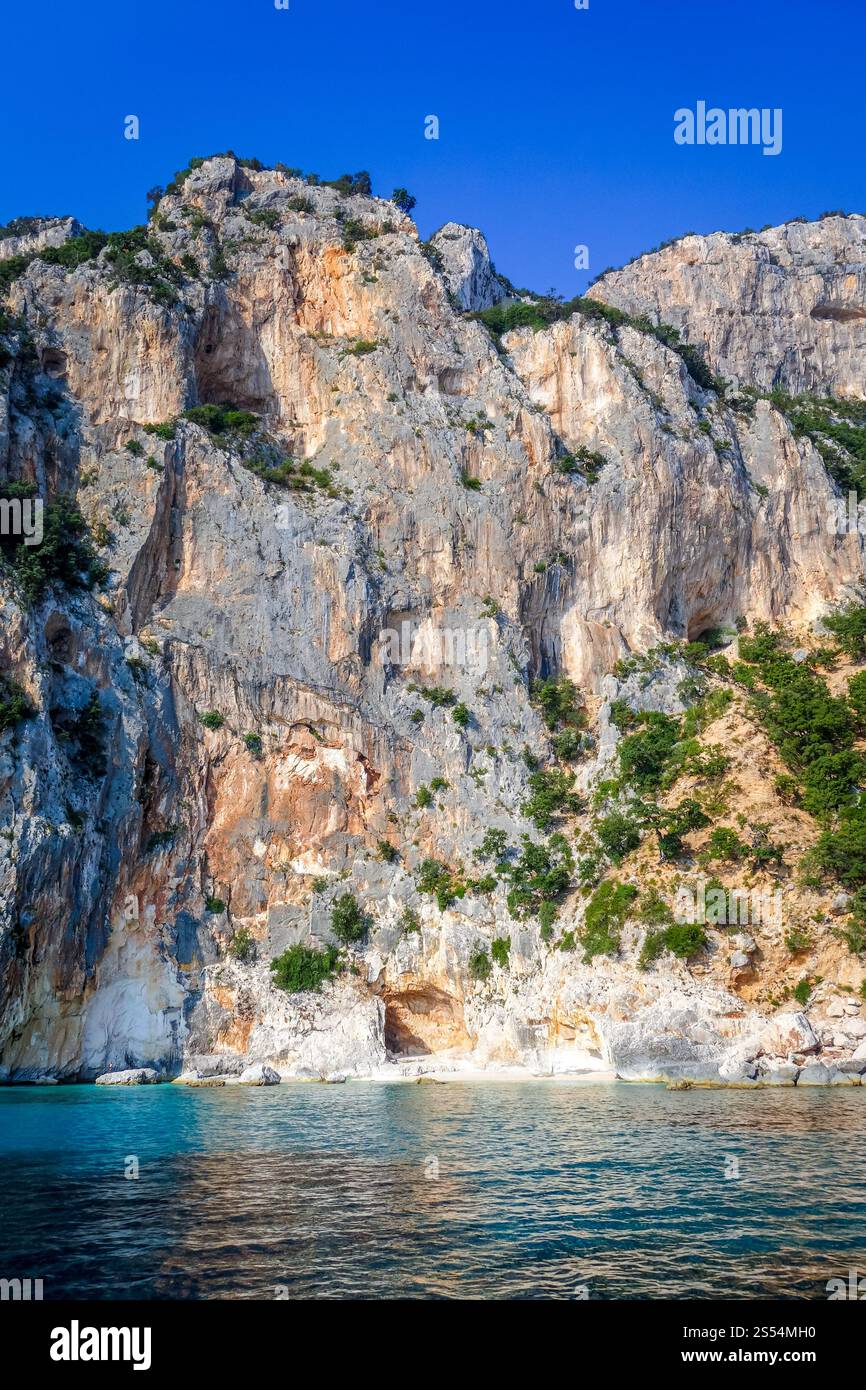 Piscine di spiaggia Venere nel Golf di Orosei, Sardegna, Italia. Piscine di Venere a Orosei Golf, Sardegna, Italia Foto Stock