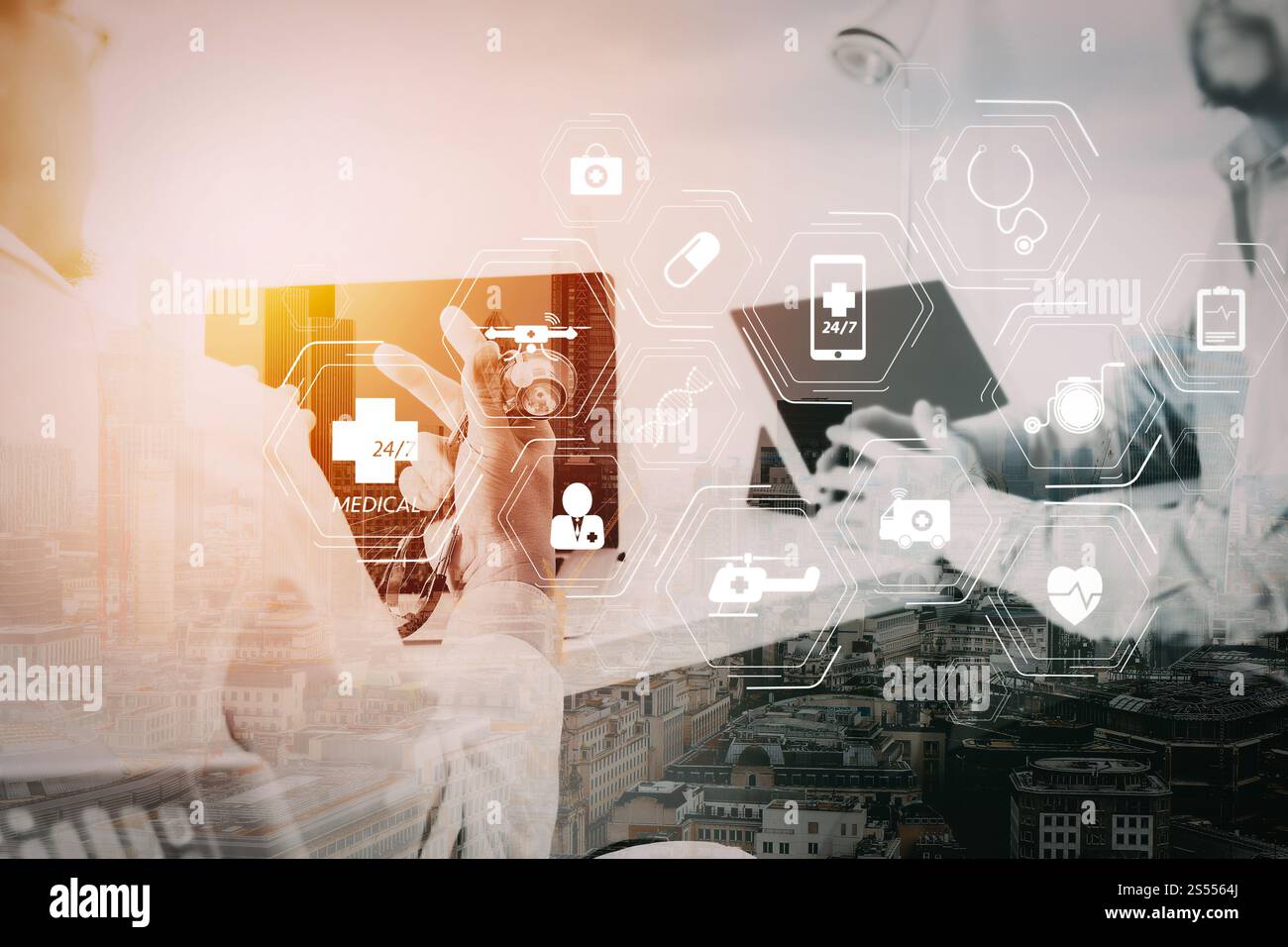 Diagramma dei servizi medici generici (GMS) e dei medici generici (GPS o medici di famiglia). Medico in bianco uniforme camice consulenza Foto Stock