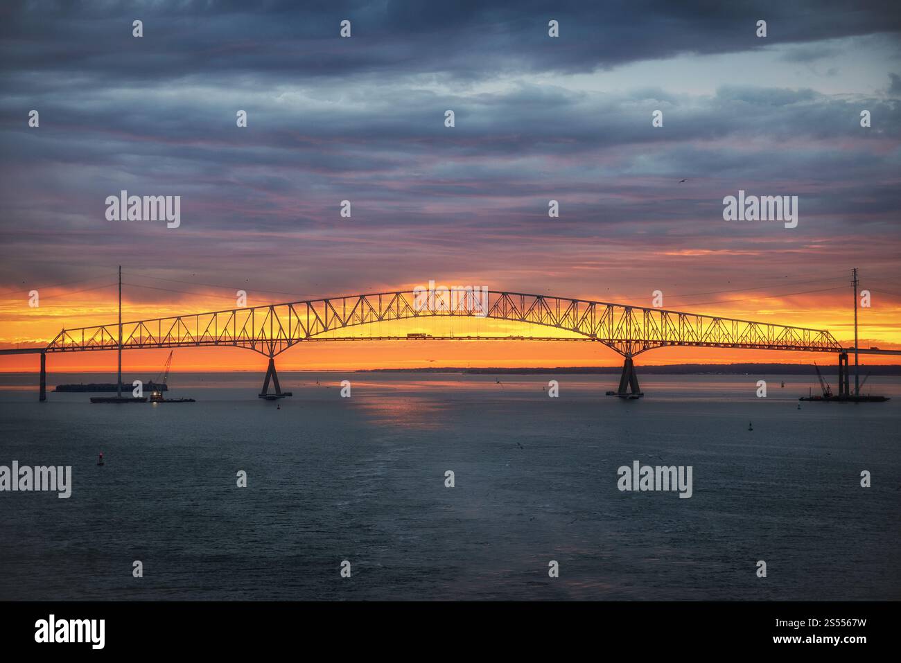 Francis Scott Key Bridge a Baltimora, Maryland, all'alba Foto Stock