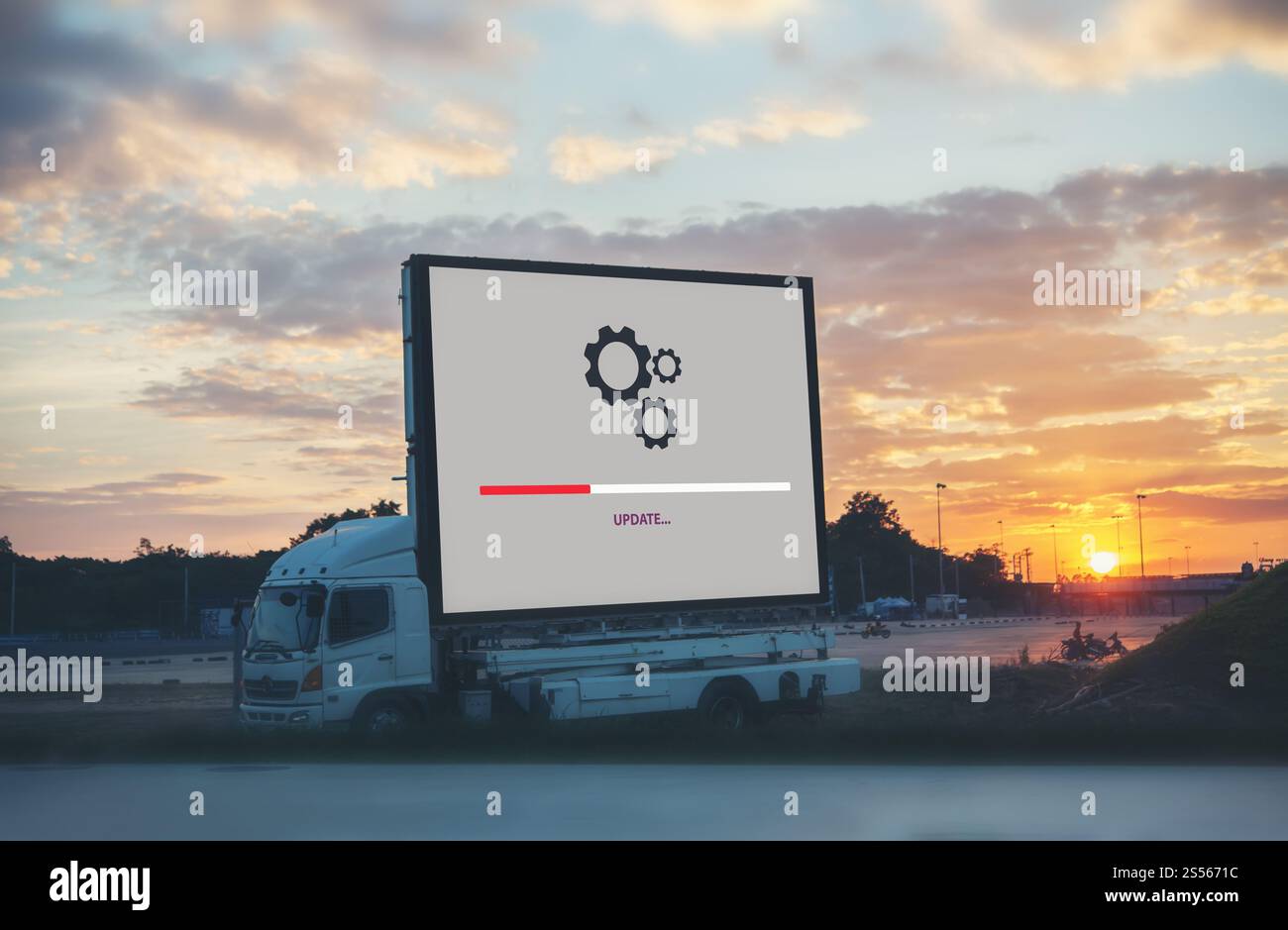 Schermata di impostazione sul pannello di affissione outdoor advertising mock up, informazioni pubbliche di bordo su city road. Foto Stock