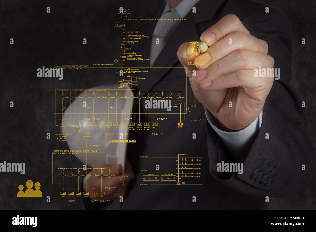 Engineer disegna un sistema elettronico di linea singola e allarme antincendio riser schema Foto Stock