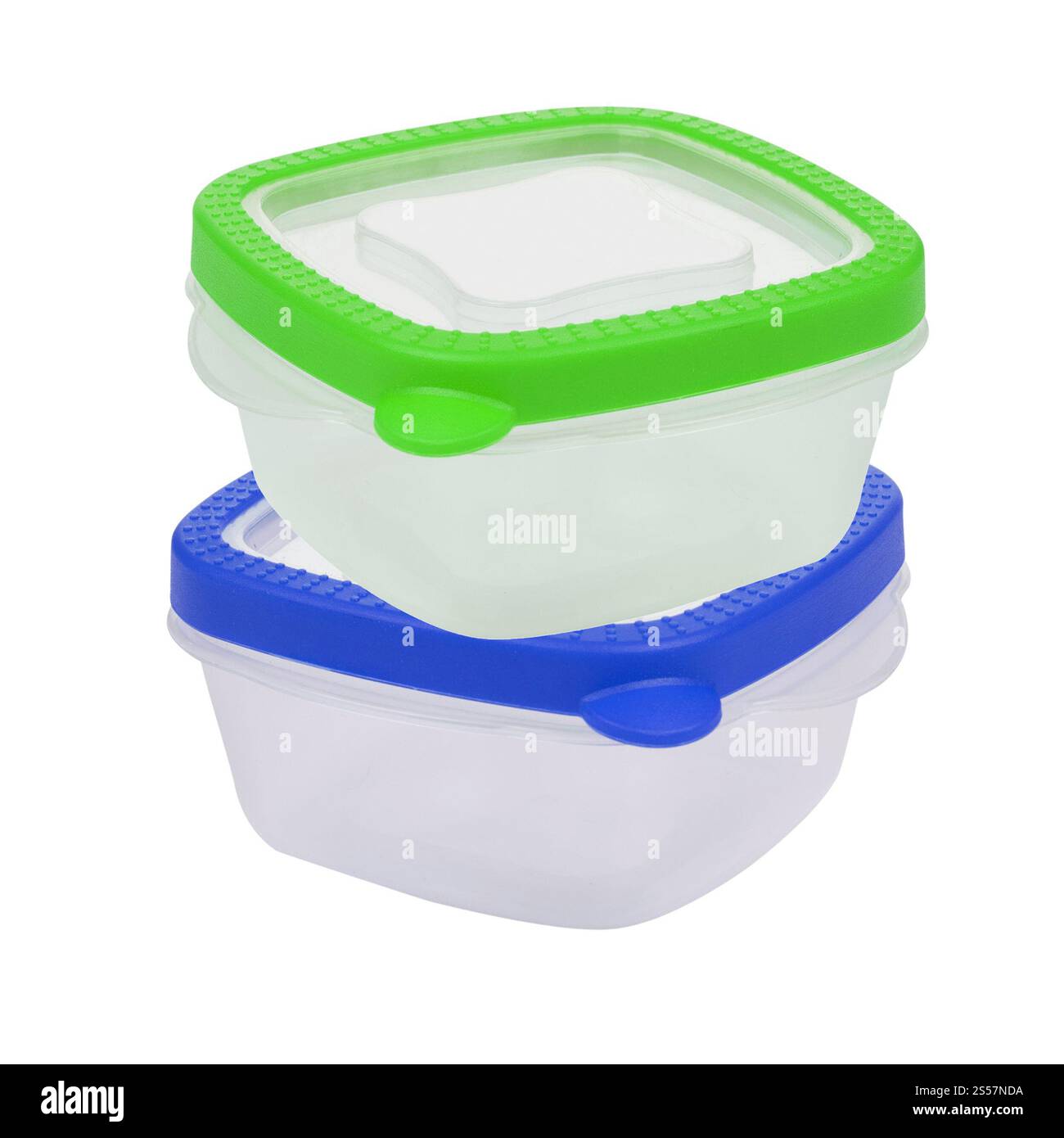 Contenitori vuoti di plastica per alimenti isolati su sfondo bianco. Contenitori di plastica per alimenti vuoti Foto Stock