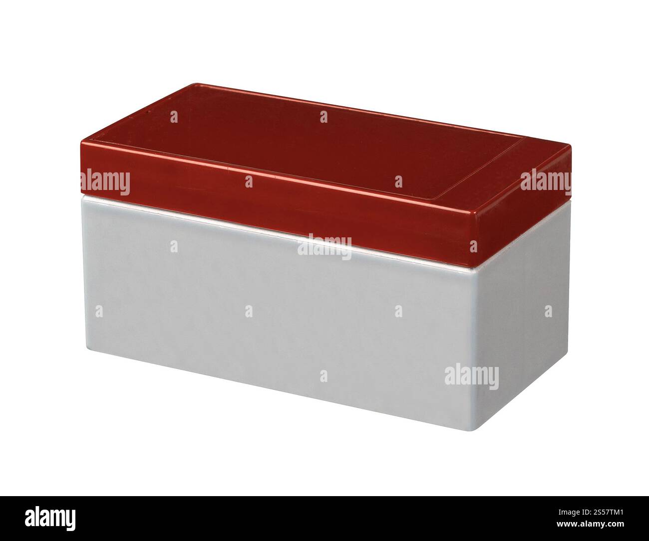 Contenitore di plastica vuoto isolato su sfondo bianco. Contenitore in plastica vuoto isolato Foto Stock