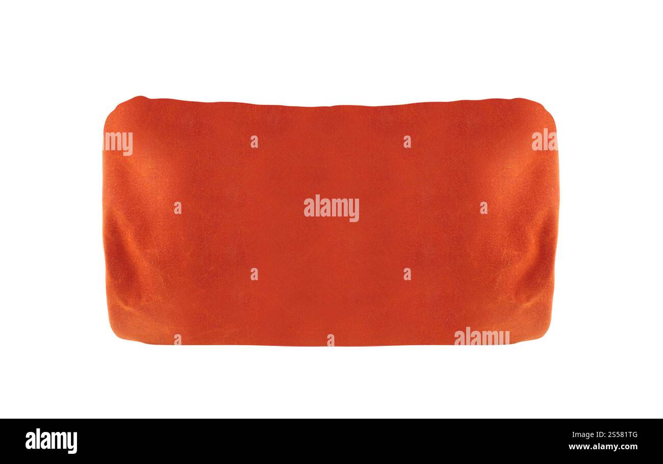 Cuscino rosso isolato su sfondo bianco. Cuscino rosso isolato Foto Stock Cuscino rosso isolato su sfondo bianco. Cuscino rosso isolato Foto Stock