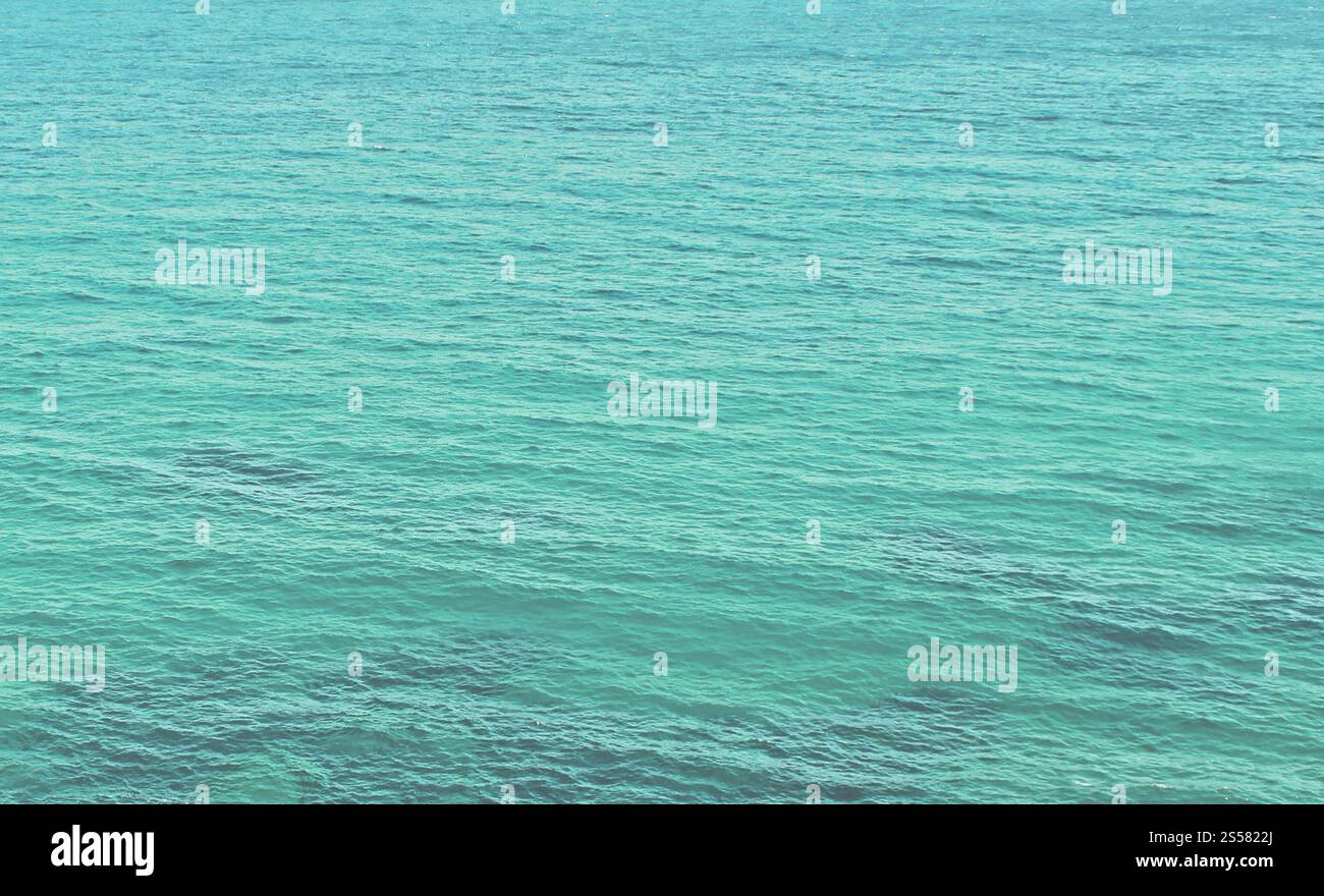 Superficie del mare calmo da vicino. Superficie del mare calmo Foto Stock