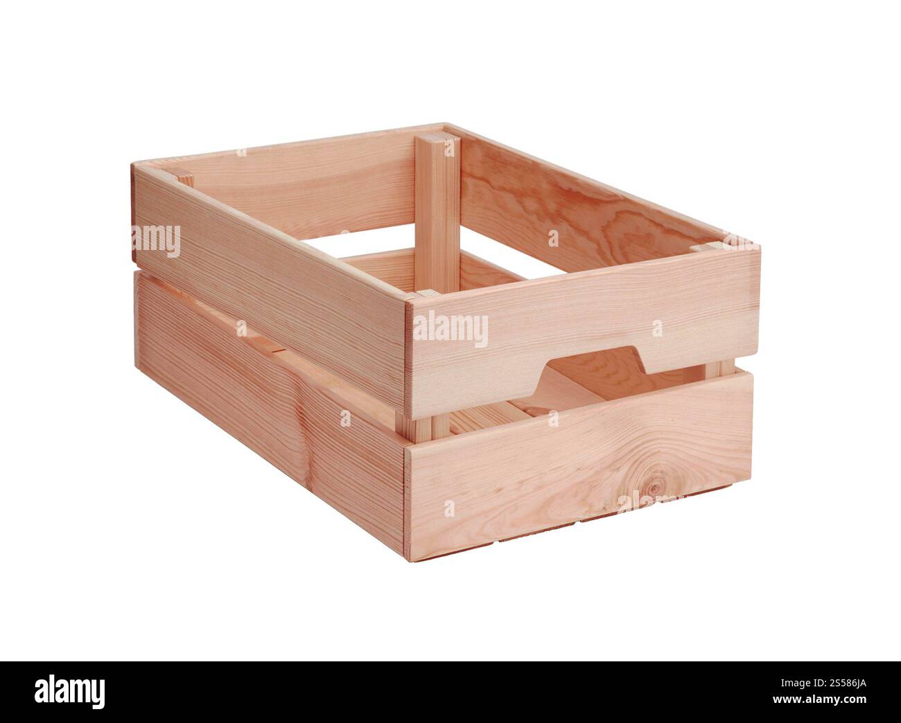 Vuoto in legno casse di frutta isolato su bianco Foto Stock