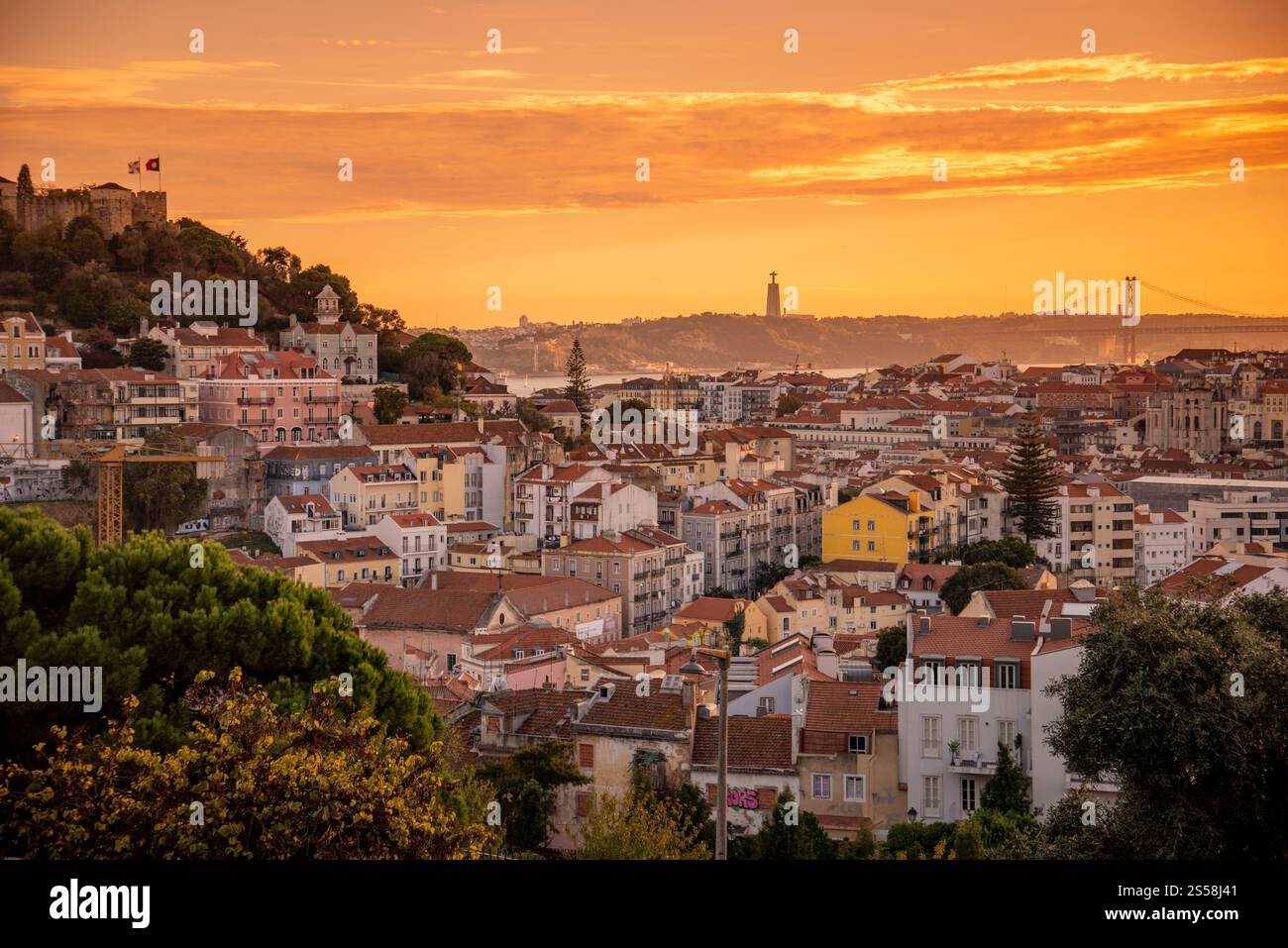 Una vista della città di Baixa nella città di Lisbona in Portogallo. Portogallo, Lisbona, ottobre 2021 Foto Stock