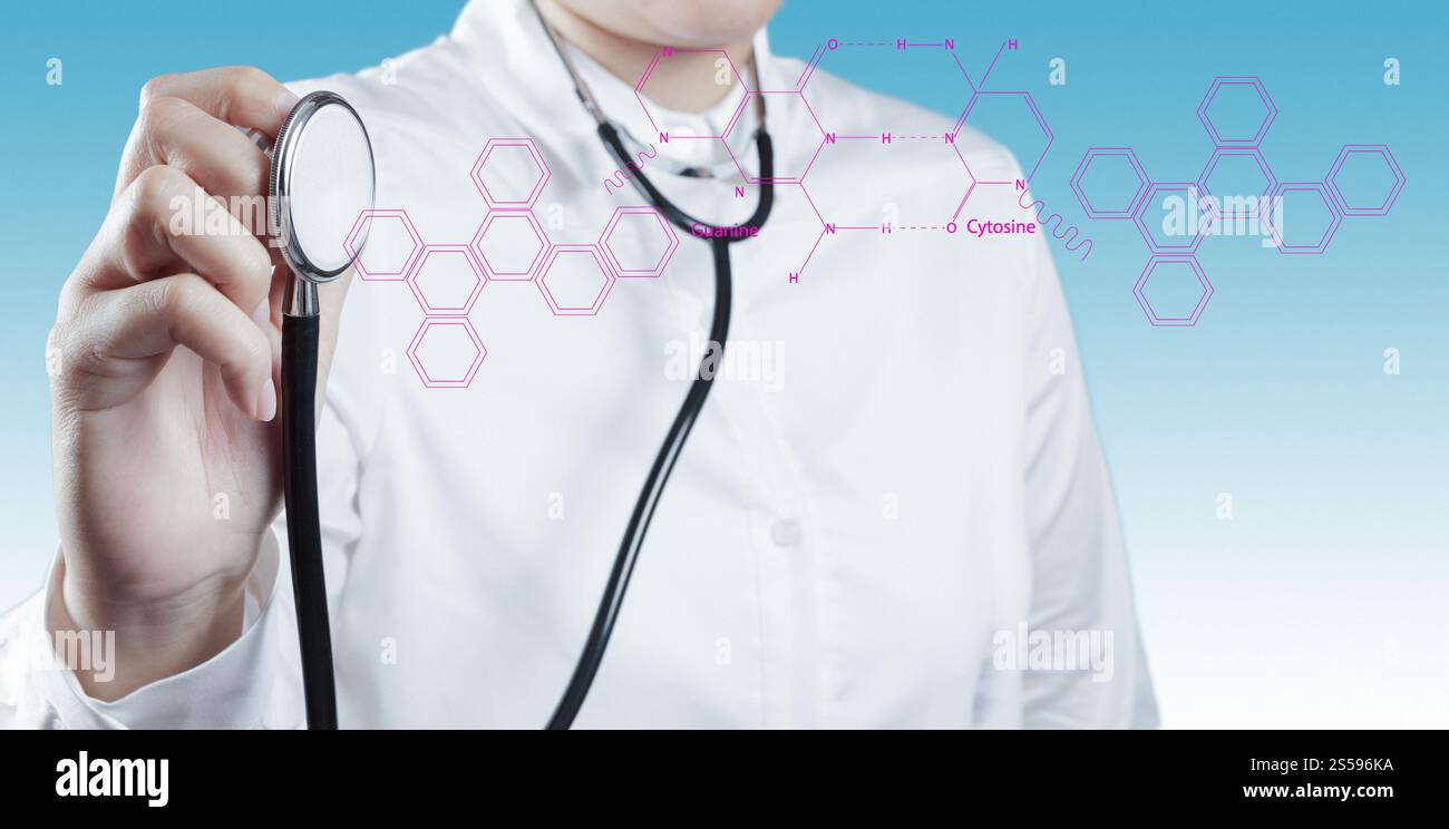 Medico di Medicina lavora con la moderna interfaccia computer Foto Stock