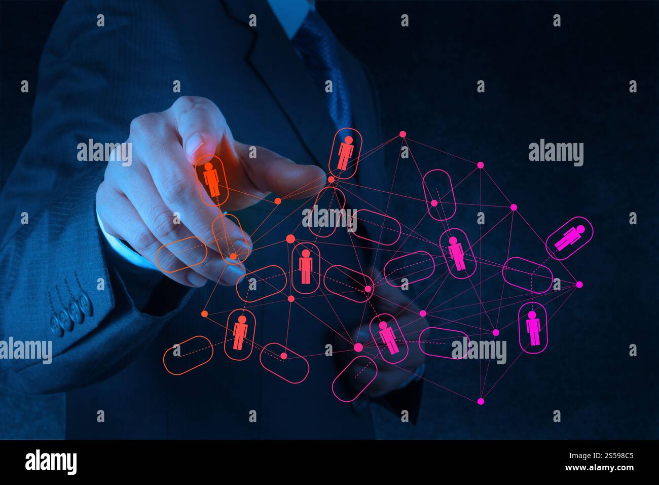 Metaverse il concetto di tecnologia digitale cyber World il successo di un uomo d'affari che lavora con il suo team come concetto con interfaccia dashboard digitale virtuale con Foto Stock