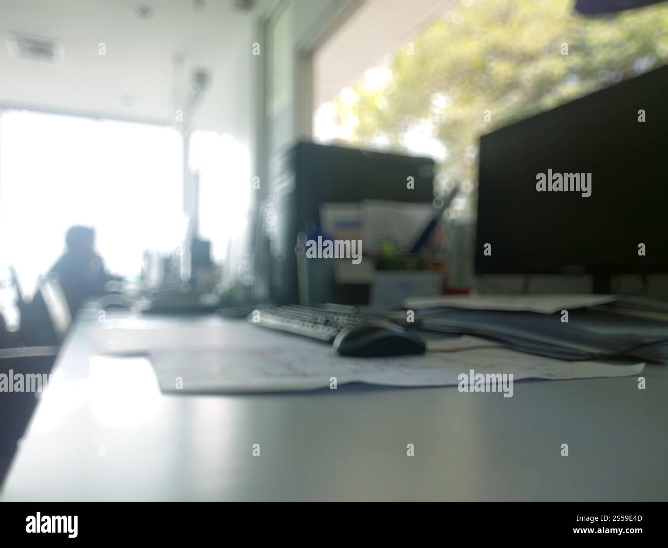 Abstract office con computer blur sullo sfondo Foto Stock