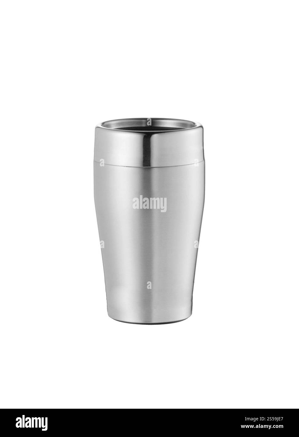 Tazza grande in acciaio con coperchio e manico isolati su bianco. Grande tazza in acciaio con coperchio e manico Foto Stock