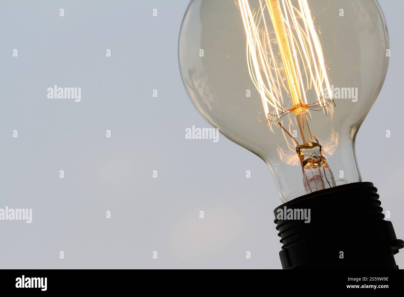 Close up vintage lampadina della luce come concetto creativo Foto Stock