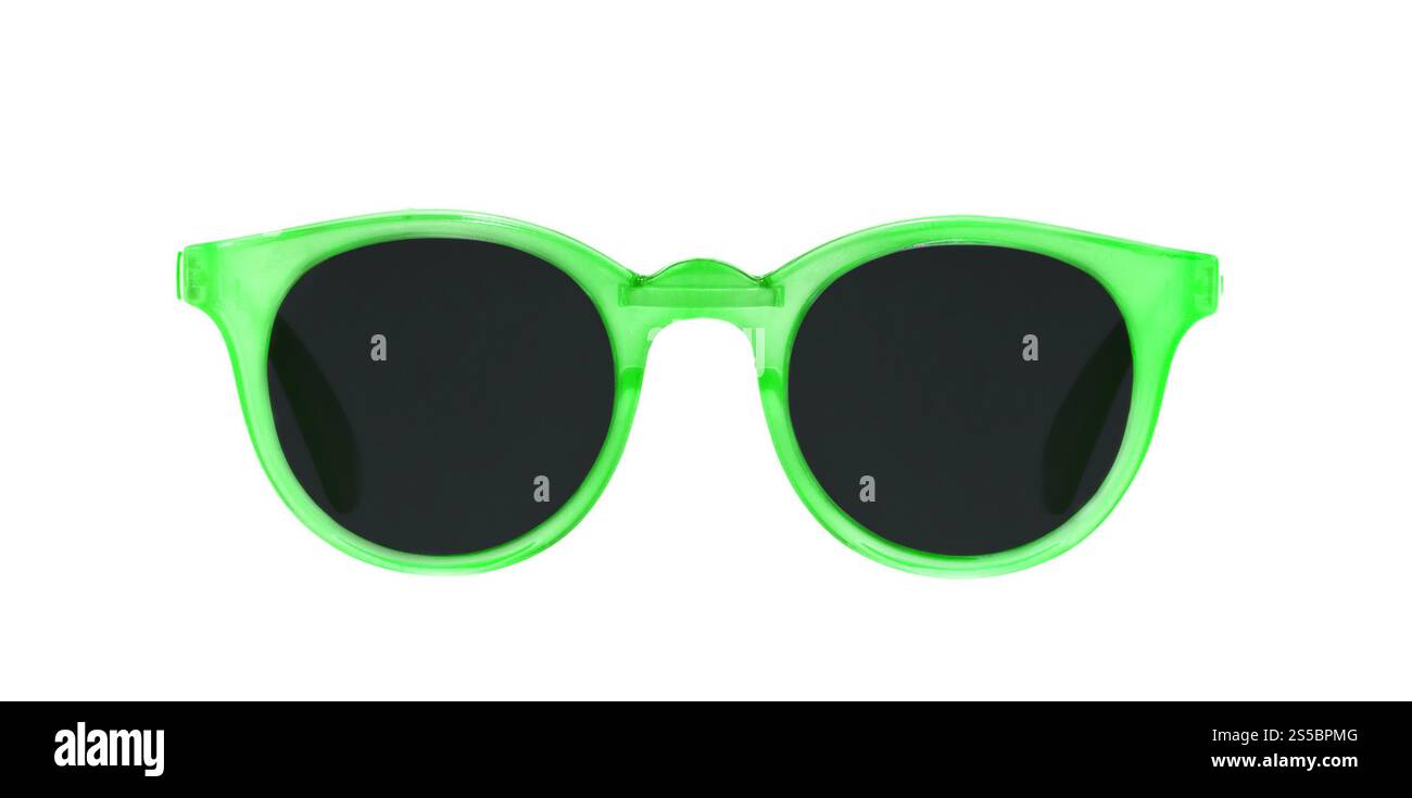 Occhiali da sole verdi da donna isolati su sfondo bianco. Occhiali da sole verdi da donna Foto Stock