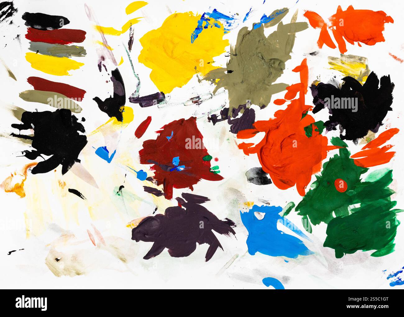 coloratissimo artista pallete con blot induriti di vernici a tempera su carta bianca Foto Stock