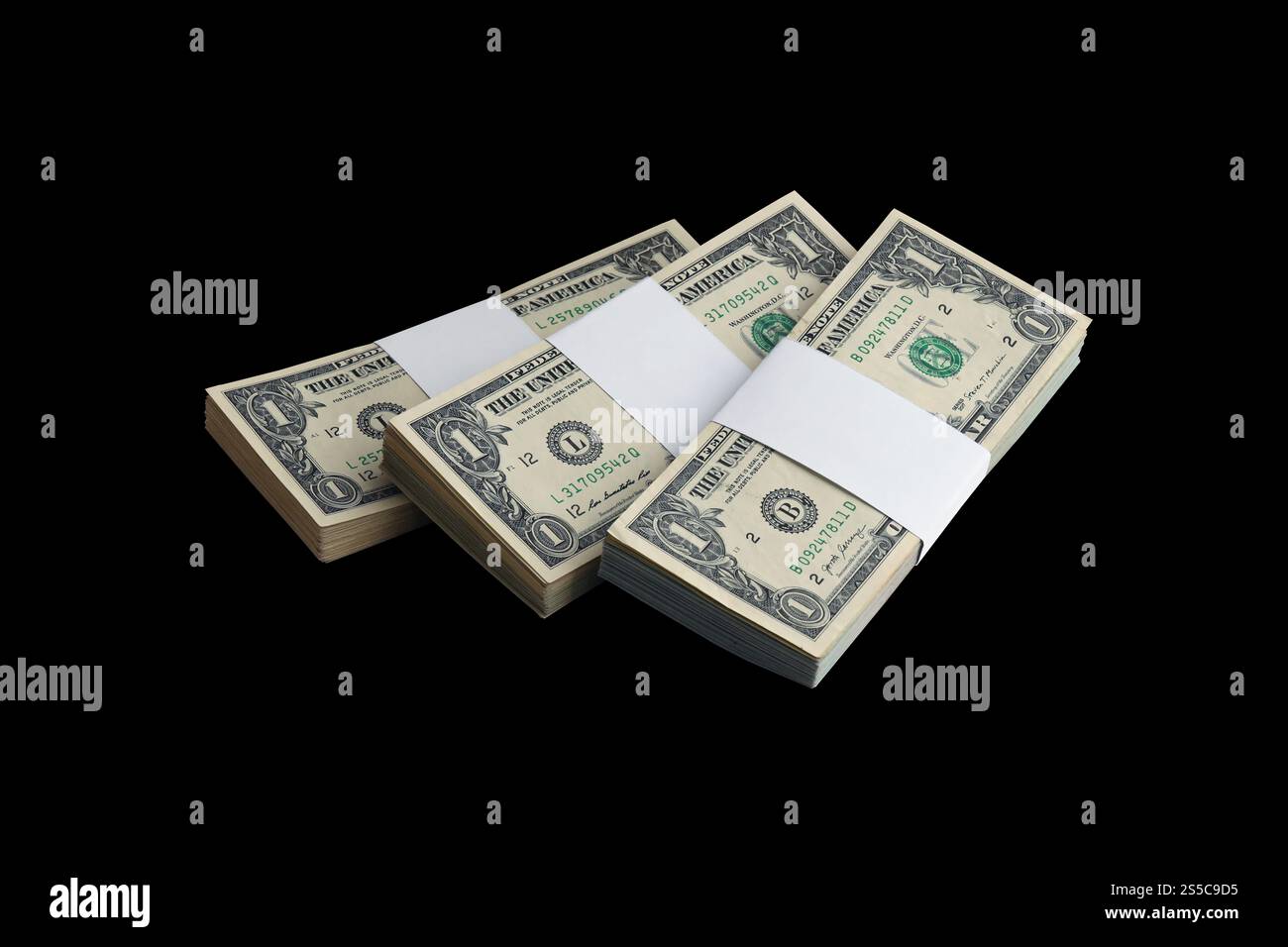 Un uovo bianco su sfondo rosso brillante Foto Stock