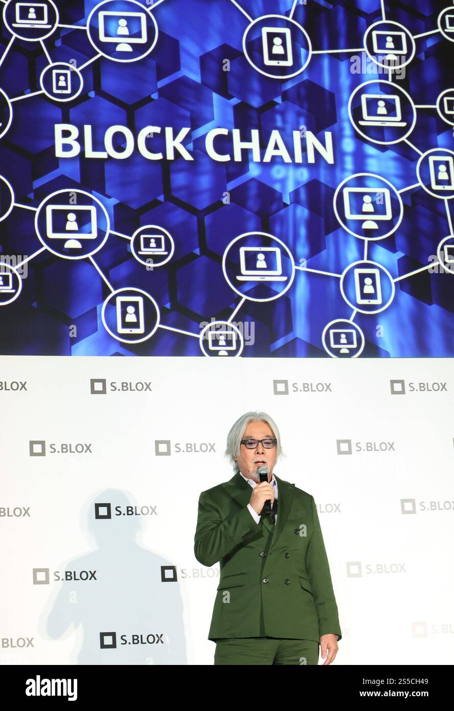 Tokyo, Giappone. 14 gennaio 2025. Toshimoto Mitom, Chief Strategy Officer (CSO) di Sony, annuncia la strategia di Sony di una soluzione Web3 incentrata sulla blockchain presso uno stabilimento di Sony a Tokyo martedì 14 gennaio 2025. Sony Group ha annunciato il lancio della nuova piattaforma Web3 "Soneium", dei servizi di scambio di criptoasset aggiornati e dell'emissione di NFT. (Foto di Yoshio Tsunoda/AFLO) Foto Stock