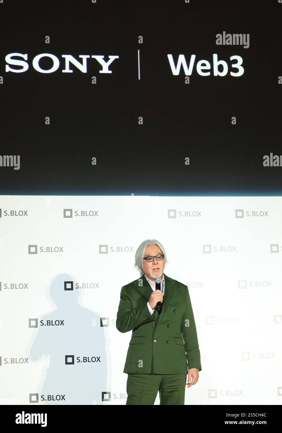 Tokyo, Giappone. 14 gennaio 2025. Toshimoto Mitom, Chief Strategy Officer (CSO) di Sony, annuncia la strategia di Sony di una soluzione Web3 incentrata sulla blockchain presso uno stabilimento di Sony a Tokyo martedì 14 gennaio 2025. Sony Group ha annunciato il lancio della nuova piattaforma Web3 "Soneium", dei servizi di scambio di criptoasset aggiornati e dell'emissione di NFT. (Foto di Yoshio Tsunoda/AFLO) Foto Stock