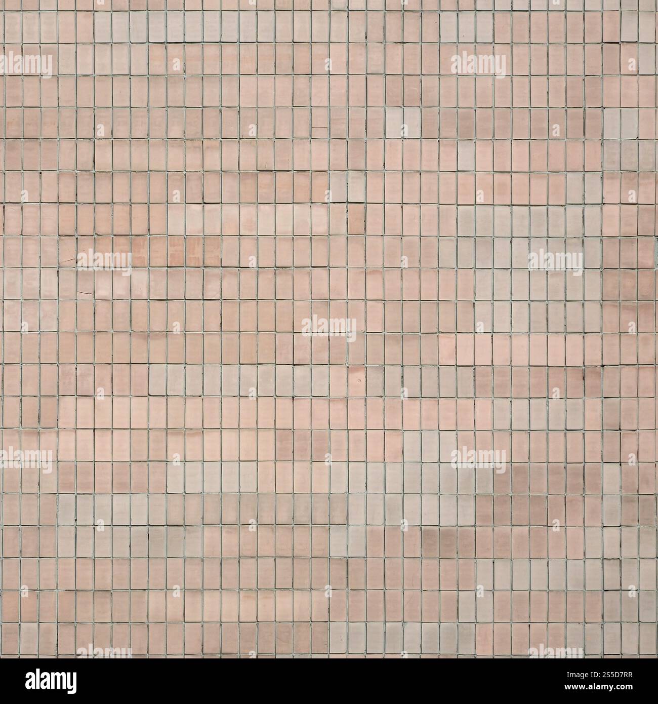 Vecchie piastrelle murali beige sovietiche. La texture della classica piastrella esterna, che fu rivisitata dagli edifici durante i tempi dell'Unione Sovietica Foto Stock