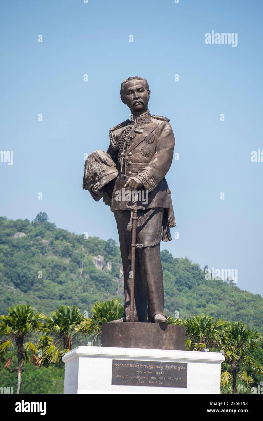 Re Chulalongkorn il grande dei 7 Re Rajabhakti Park vicino alla città di Hua Hin nella provincia di Prachuap Khiri Khan in Thailandia, Thailandia, Hua Foto Stock