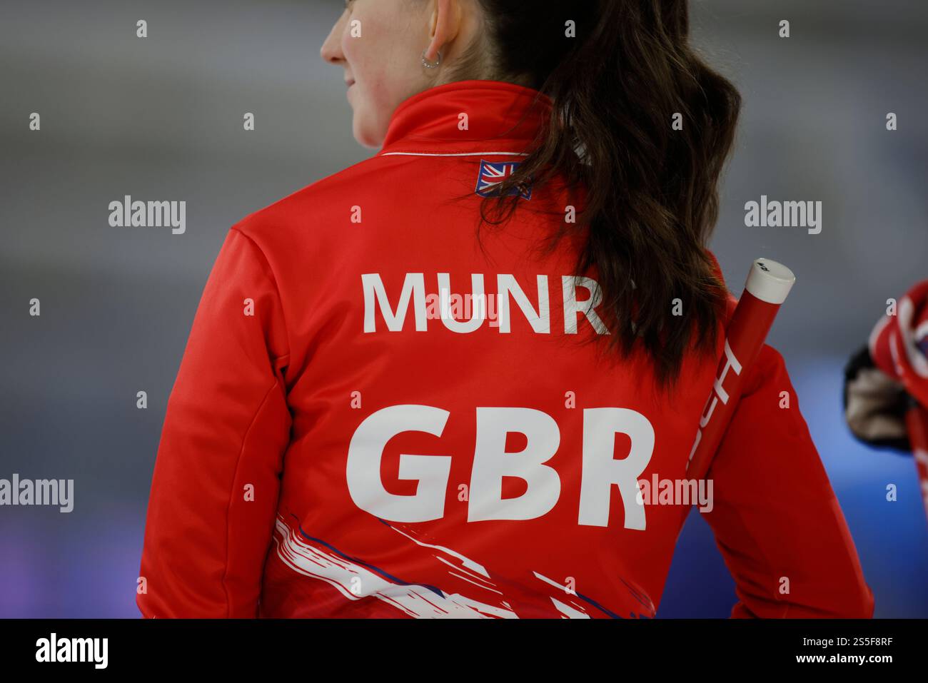 Torino, Italia. 14 gennaio 2025. Robyn Munro di GBR durante i Giochi Mondiali universitari della FISU, Curling semi Final tra Italia e Grait Britain il 14 gennaio 2025 a Palatazzoli, Torino. Crediti: Nderim Kaceli/Alamy Live News Foto Stock