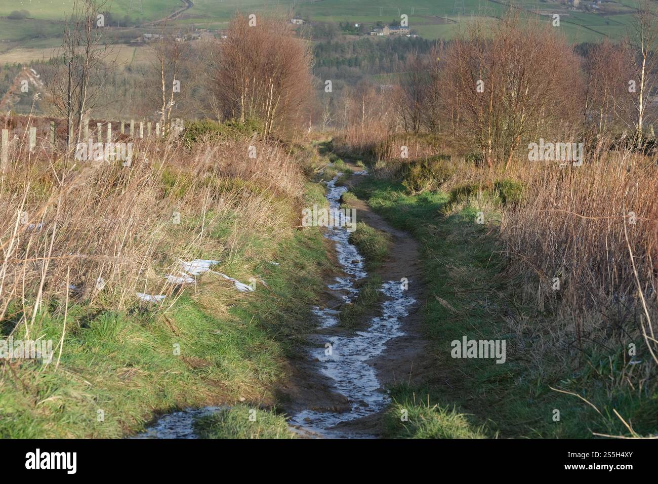 Un cartello Restricted Byway alla periferia di Sheffield, nel South Yorkshire Foto Stock