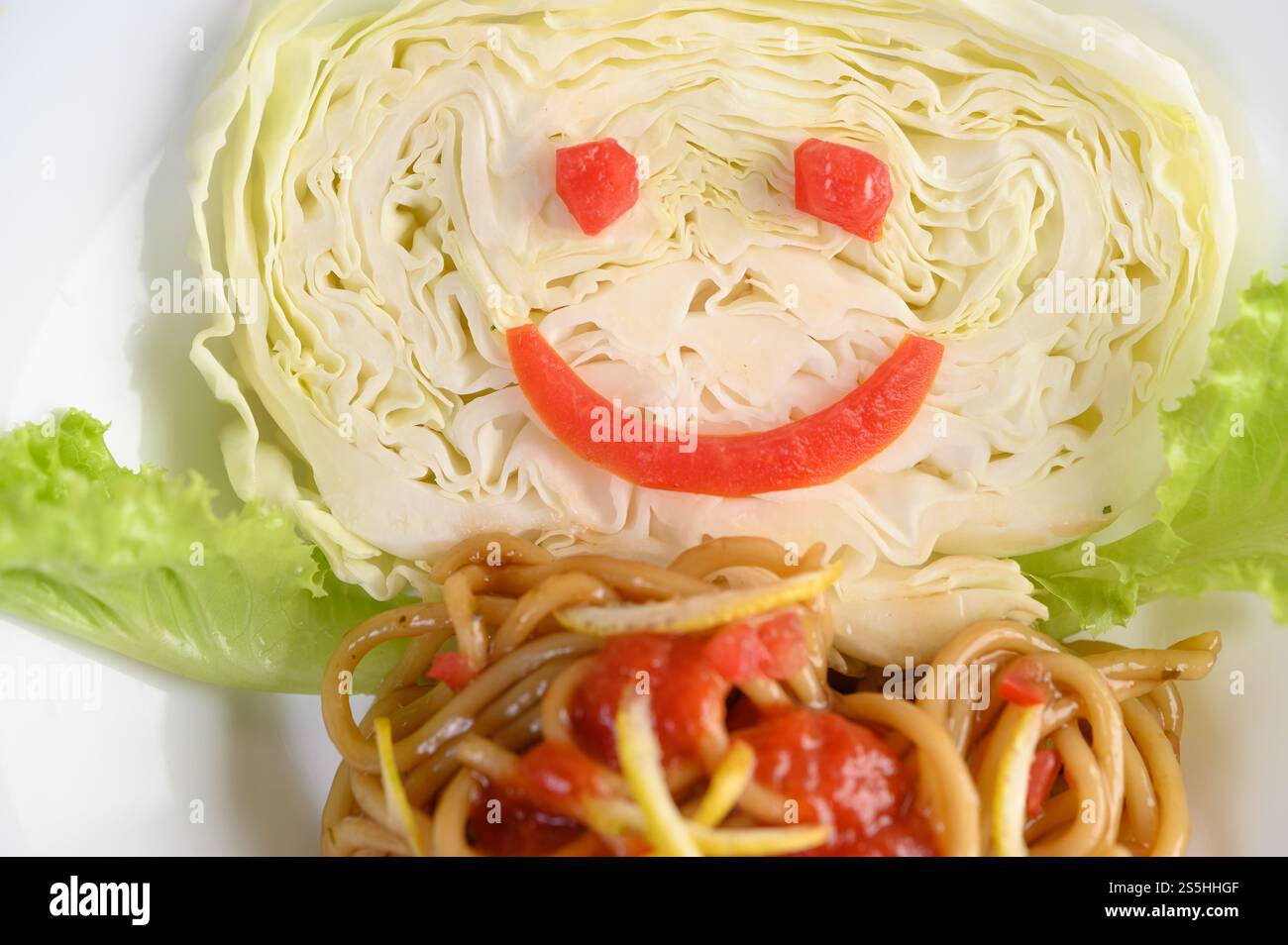 spaghetti italiani con salsa di pomodoro Foto Stock