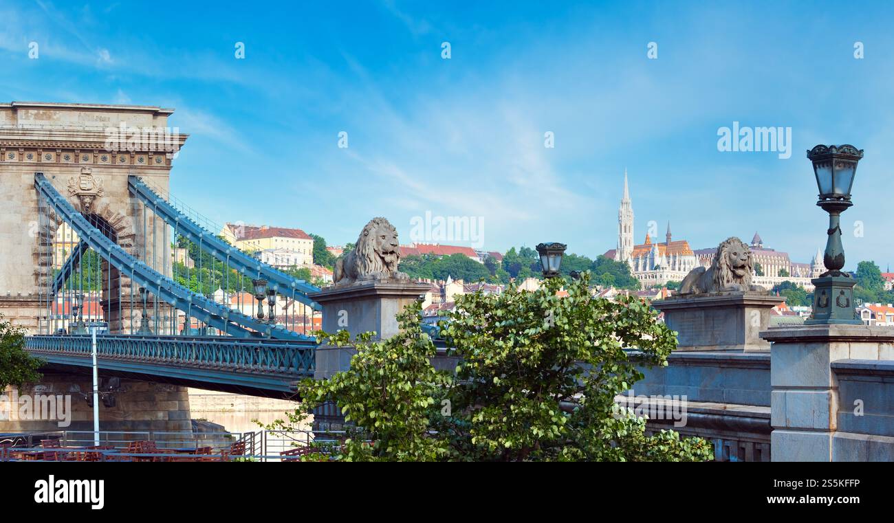 Punto di riferimento ungherese, Budapest Chain Bridge vista la mattina. Foto Stock