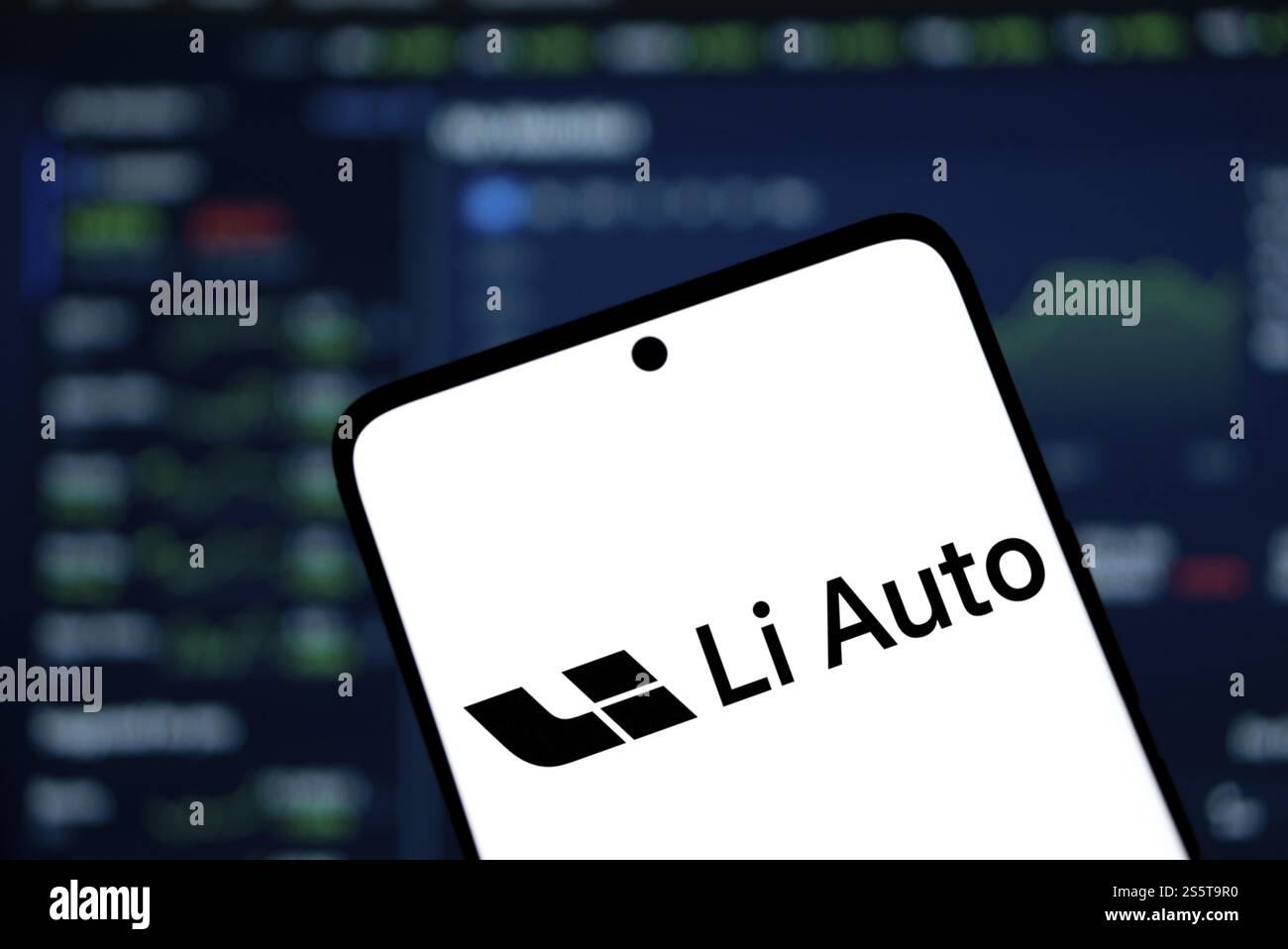 Il logo li auto viene visualizzato sullo smartphone. Li Auto Inc è un'azienda cinese produttrice di veicoli elettrici Foto Stock