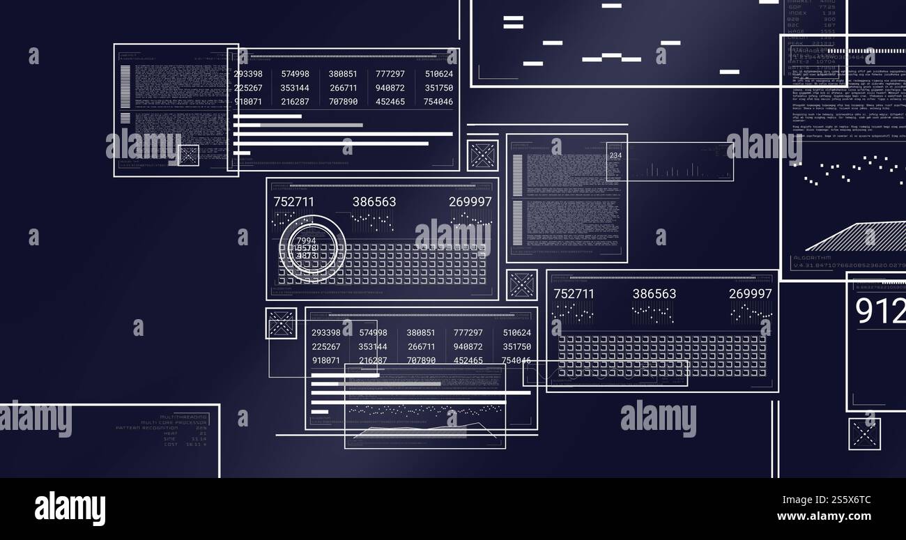 Immagine di schermi con elaborazione dati su sfondo scuro Foto Stock