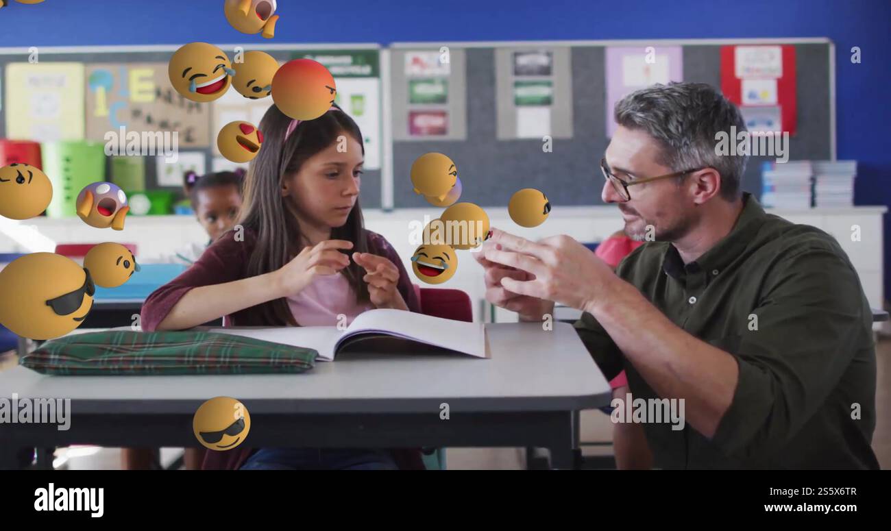 Immagine di icone emoji su diverse studentesse e insegnanti che contano Foto Stock