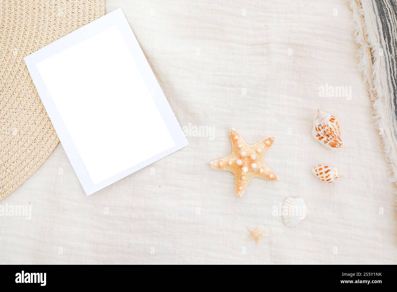 Sfondo delle vacanze estive vacanza pronta relax sulla spiaggia sfondo progettazione di spazi fotocopie, Foto Stock