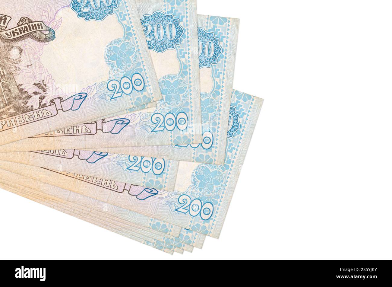 200 banconote ucraine hryvnias si trovano in un piccolo mazzo o pacchetto isolato su bianco. Mockup con spazio di copia. Concetto di business e cambio valuta. 200 Foto Stock
