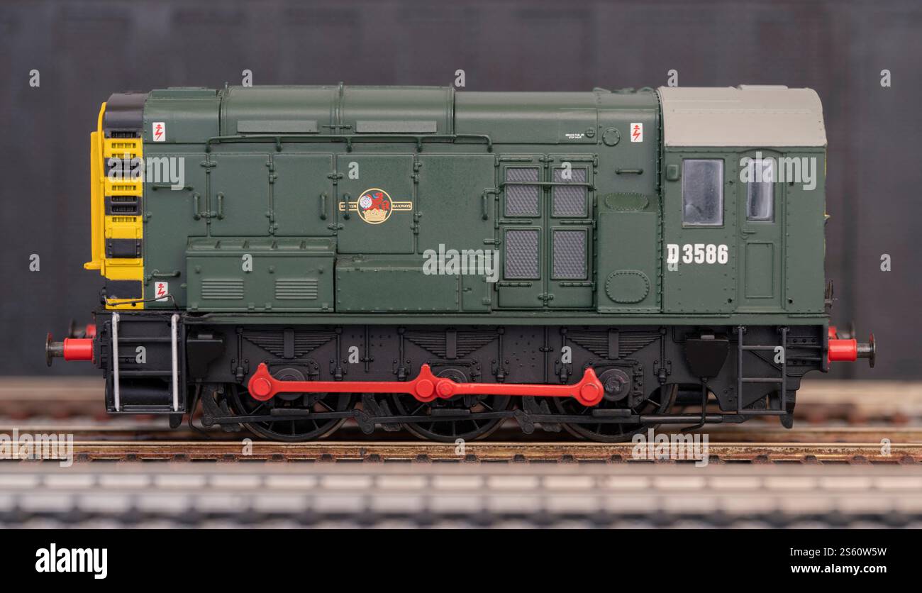 British Rail Green 0-6-0 locomotiva Shunter diesel classe 08 D3586 Foto Stock