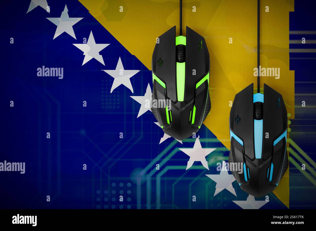 Bandiera della Bosnia ed Erzegovina e due moderni mouse per computer con retroilluminazione. Il concetto di giochi cooperativi online. Squadra Cyber-sport. Bosnia e. Foto Stock