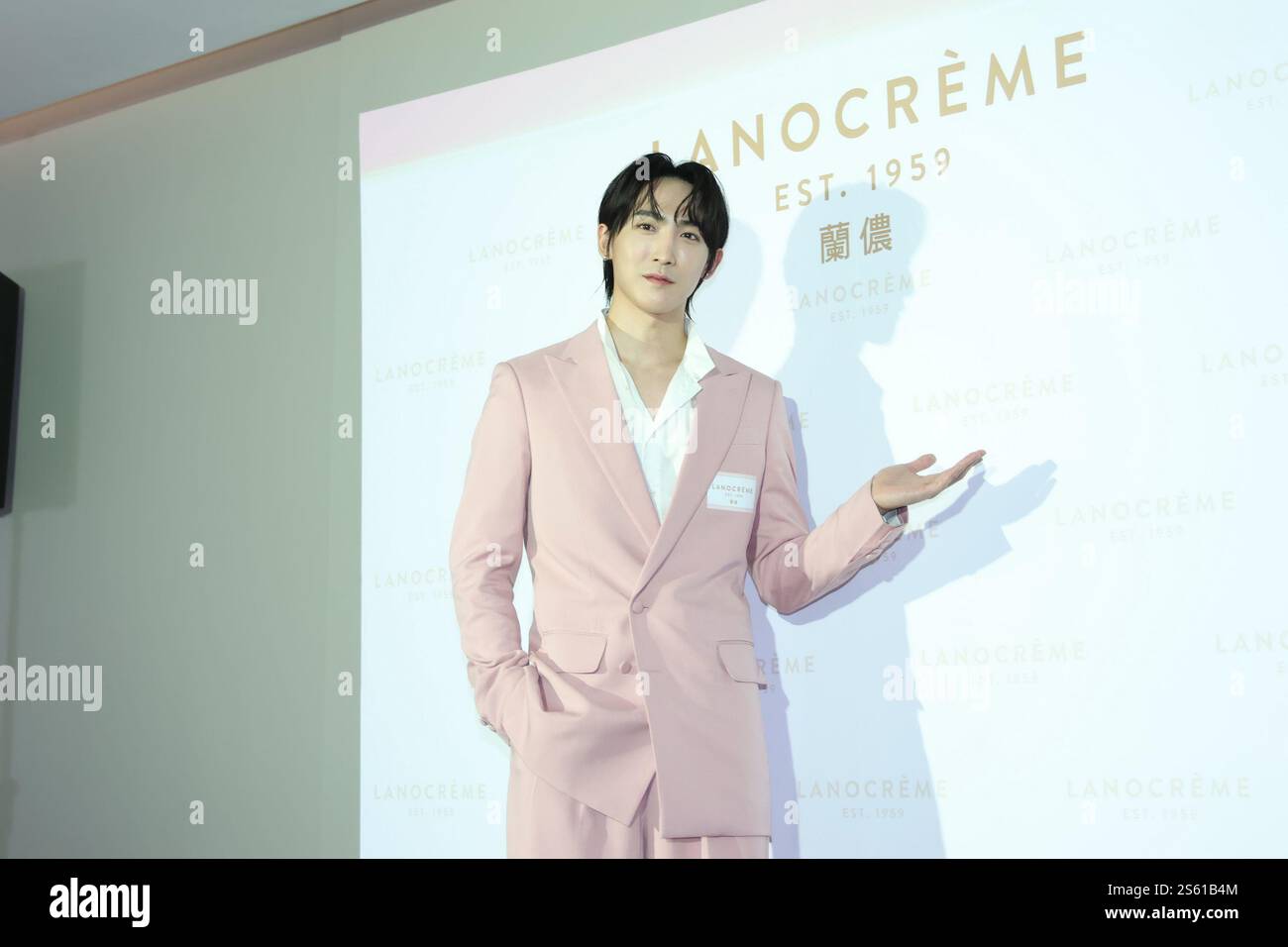 TAIPEI, CINA - 15 NOVEMBRE 2025 - l'attore taiwanese KURT partecipa all'evento di lancio del marchio SkinCare il 15 gennaio 2025 nella Taipei cinese. Foto Stock