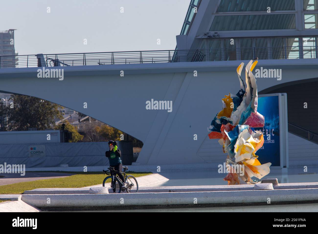 Valencia, Spagna, 15 gennaio 2025. ARS e città della scienza di Santiago Calatrava. Quest'anno la rivista Forbes ha dichiarato Valencia la migliore città del mondo in pensione. Credito: Eduard Ripoll. Foto Stock