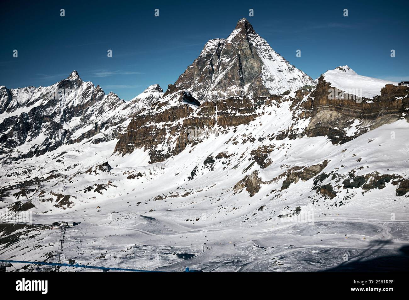 Stazione sciistica Breuil-Cervinia nelle Alpi italiane, Valle d'Aosta Foto Stock