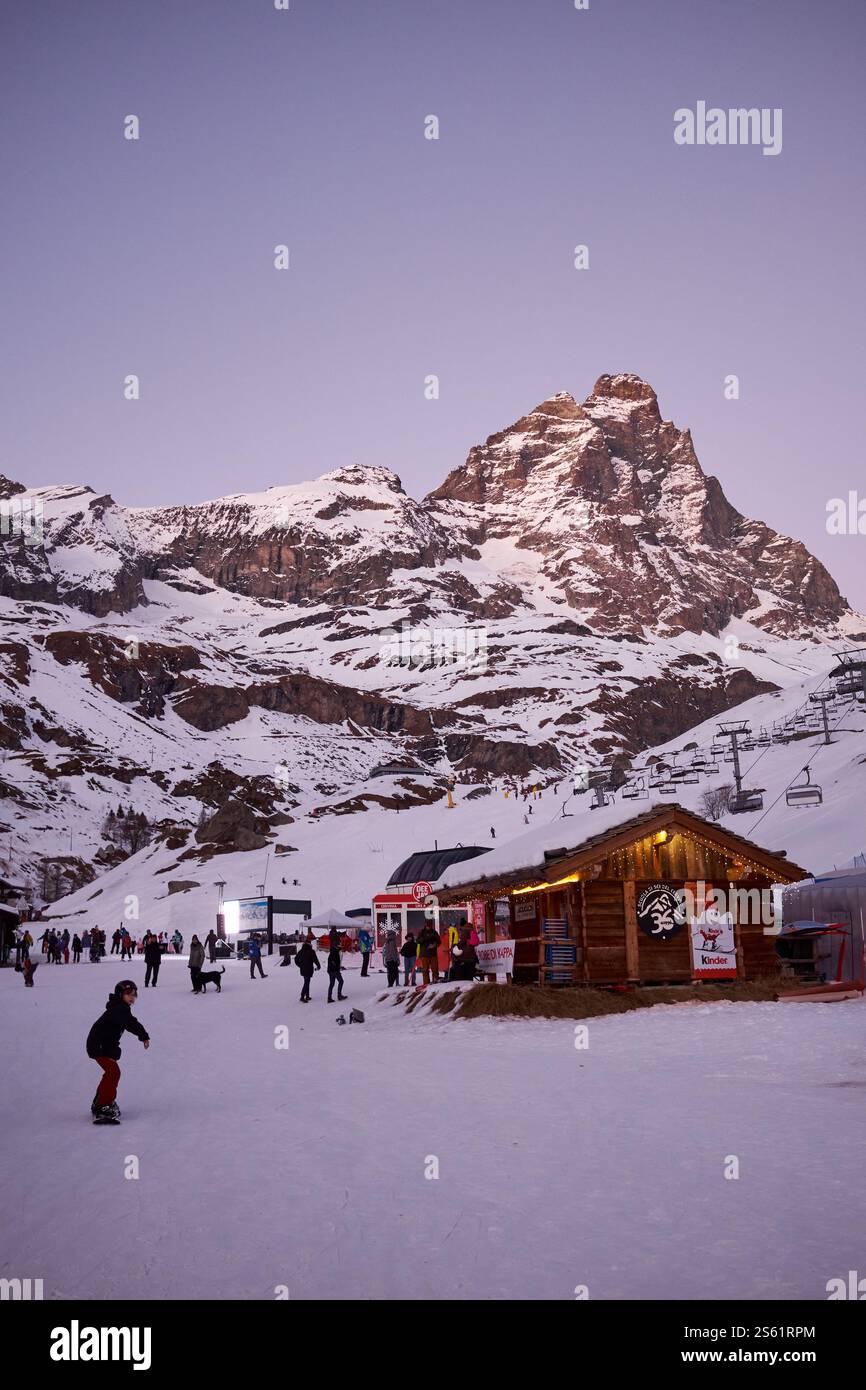 Stazione sciistica Breuil-Cervinia nelle Alpi italiane, Valle d'Aosta Foto Stock